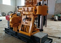 Cor Amarelo 75mm Core Drilling Rig Com BW 160 Bomba de Lodo 130 metros Profundidade Motor Diesel